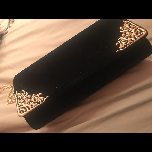 Beautiful elegant yet simple evening bag - Picture 1 of 7